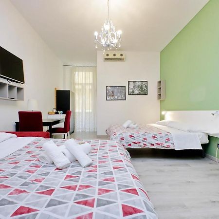 Lucky Holiday Rooms Rom Exterior foto